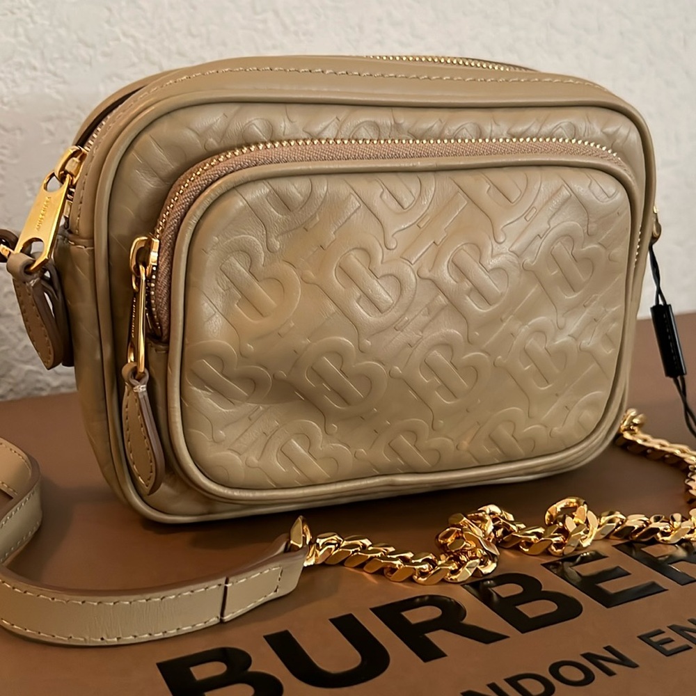 NWT. Burberry Beige Crossbody Bag. Full inclusion. COA